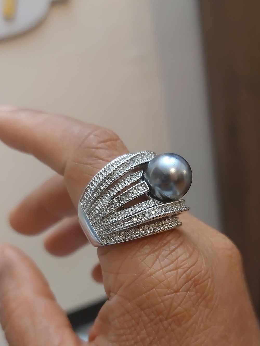AVON NVC Nataliya V. Collister Multi-row Bold Elegant Chunky Cocktail Ring